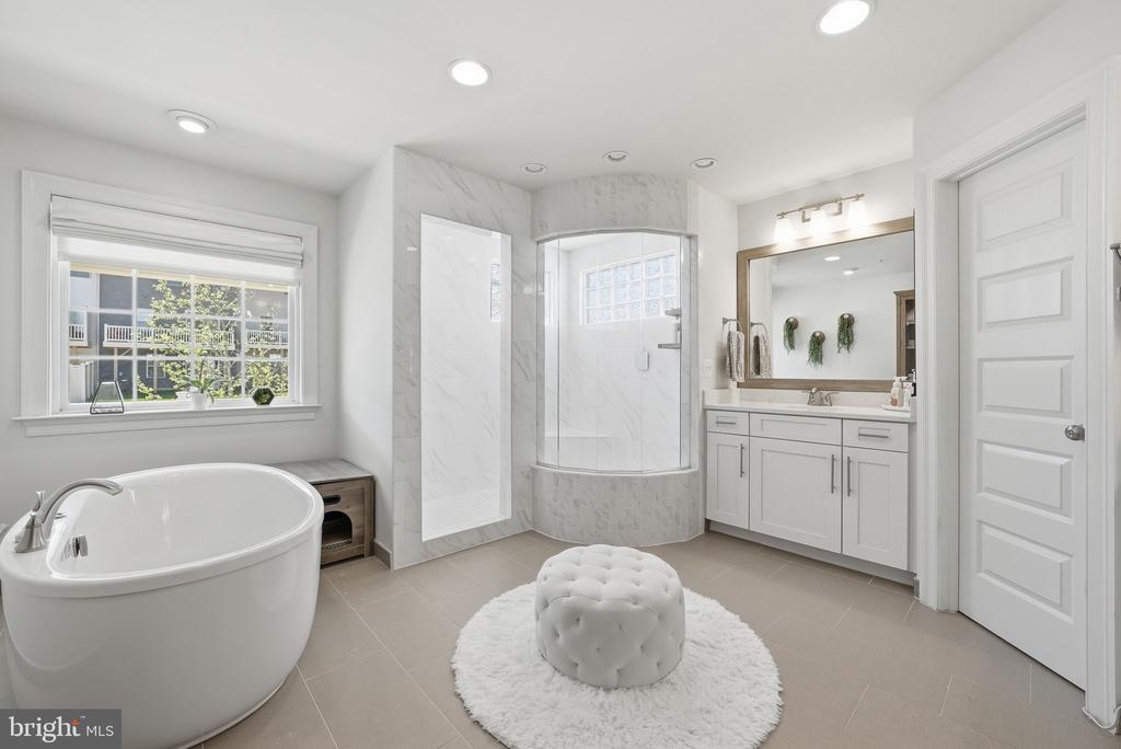 9003 CRYSTAL OAKS LANE