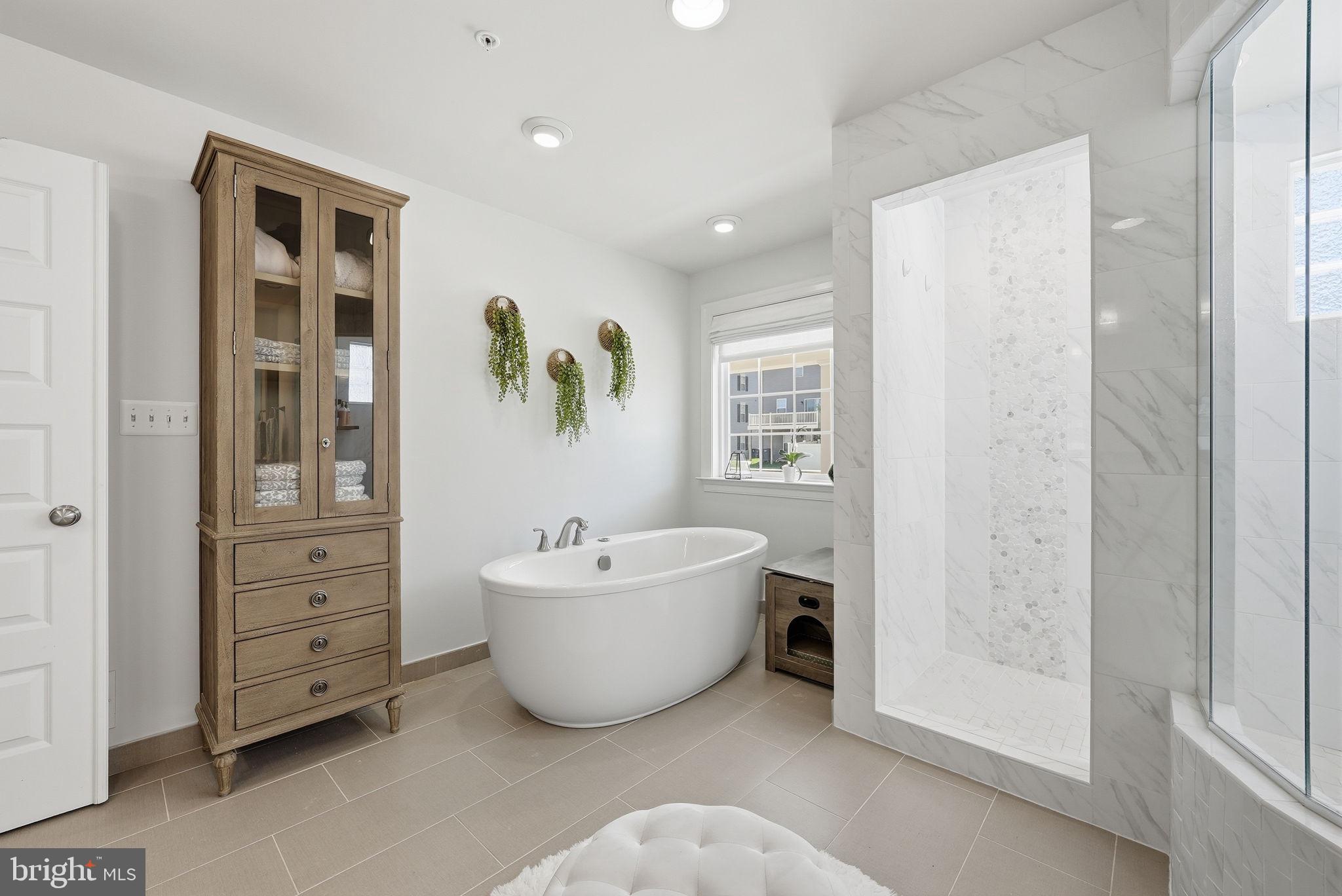 9003 CRYSTAL OAKS LANE