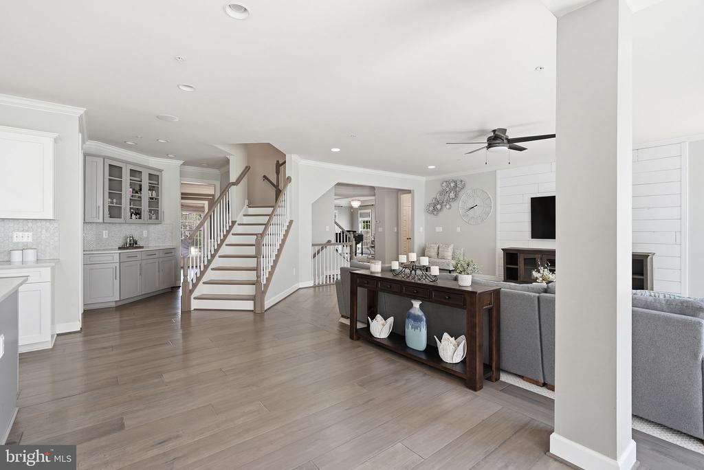 9003 CRYSTAL OAKS LANE
