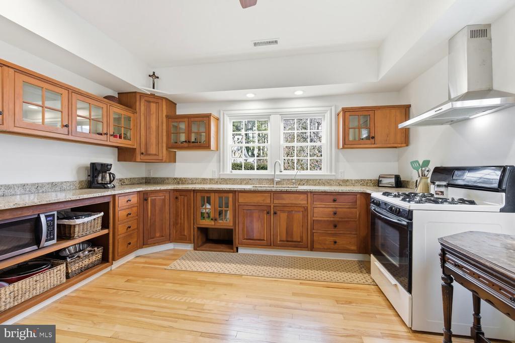 7651 MAIN STREET