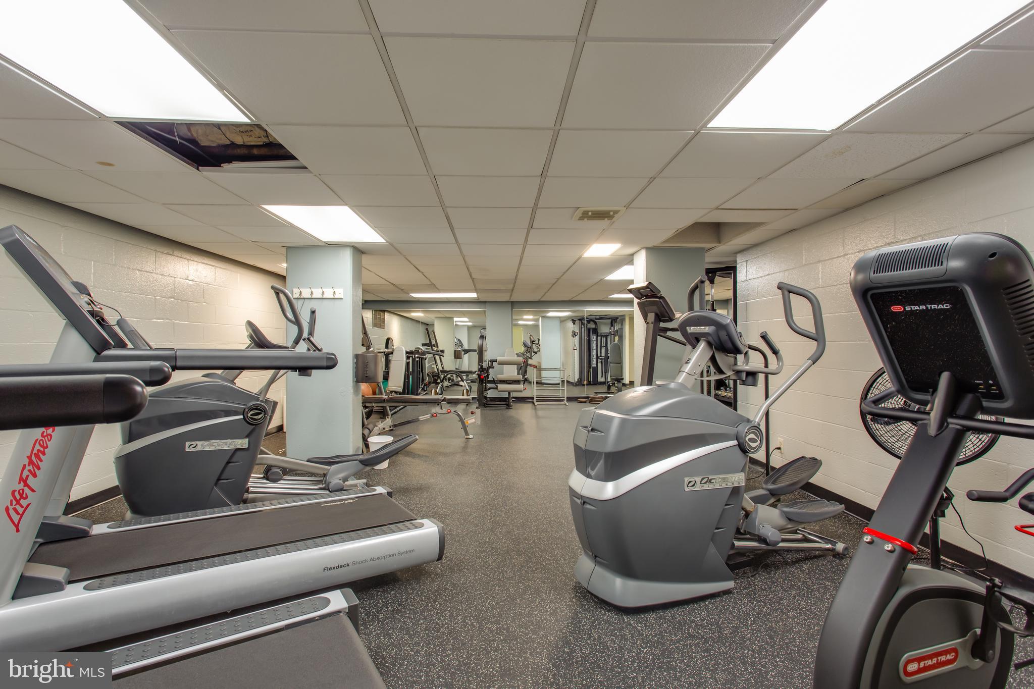 4501 ARLINGTON BOULEVARD 818