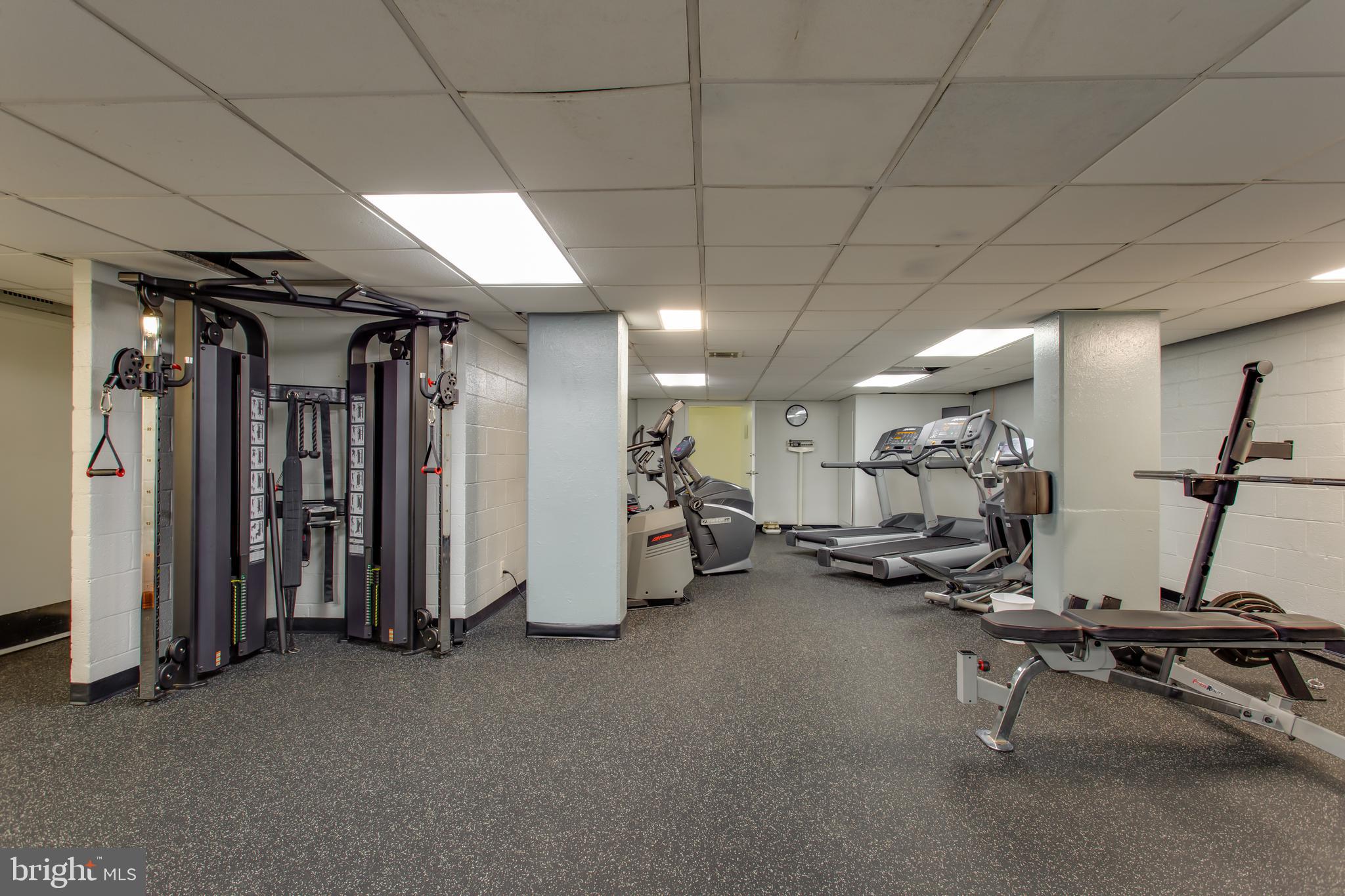 4501 ARLINGTON BOULEVARD 818