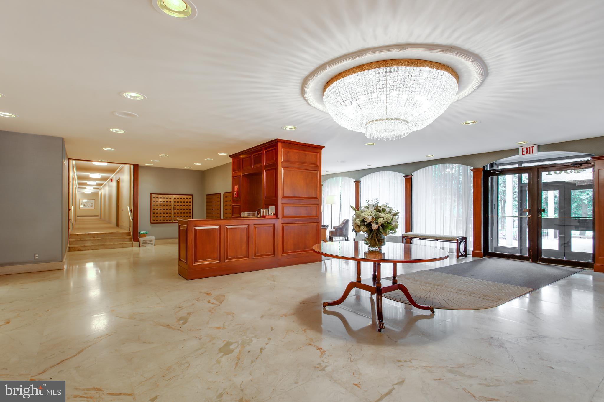 4501 ARLINGTON BOULEVARD 818