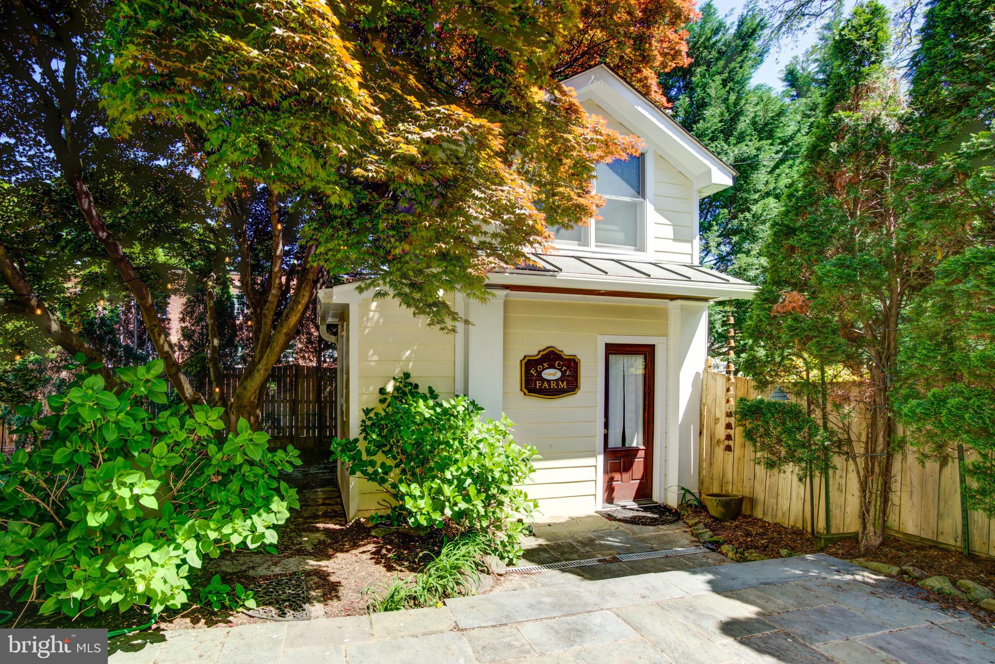 1111 N KENTUCKY STREET