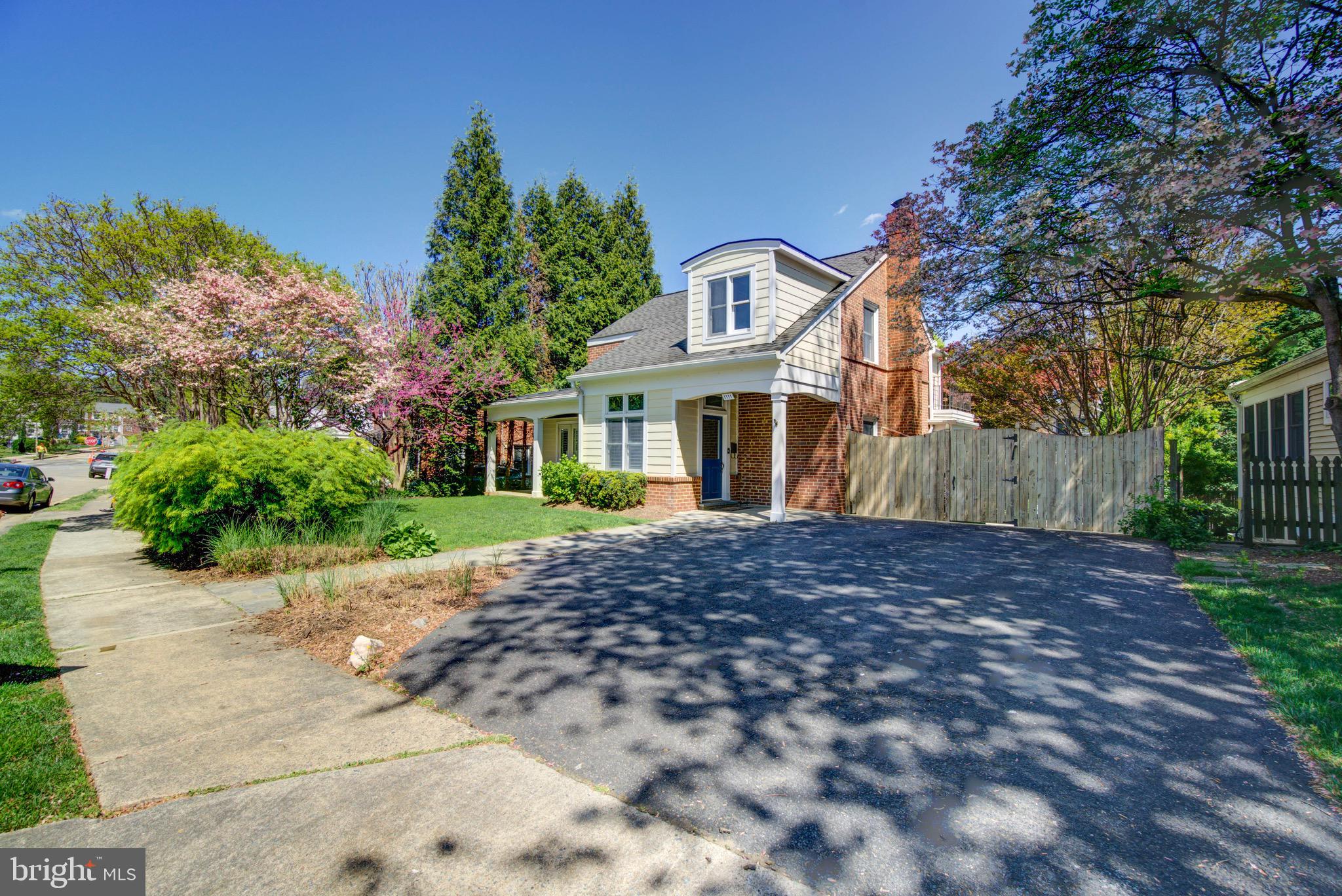 1111 N KENTUCKY STREET