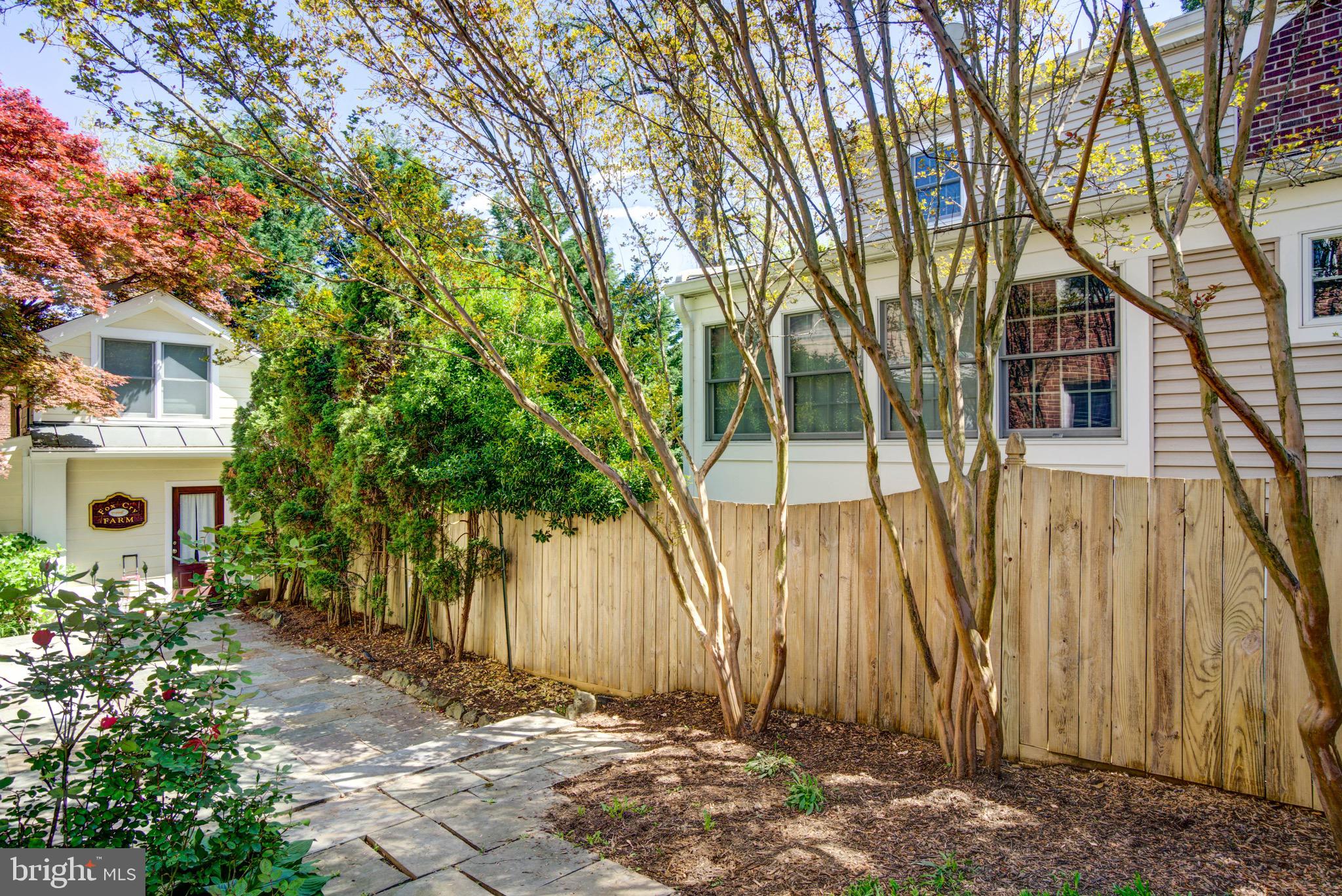 1111 N KENTUCKY STREET