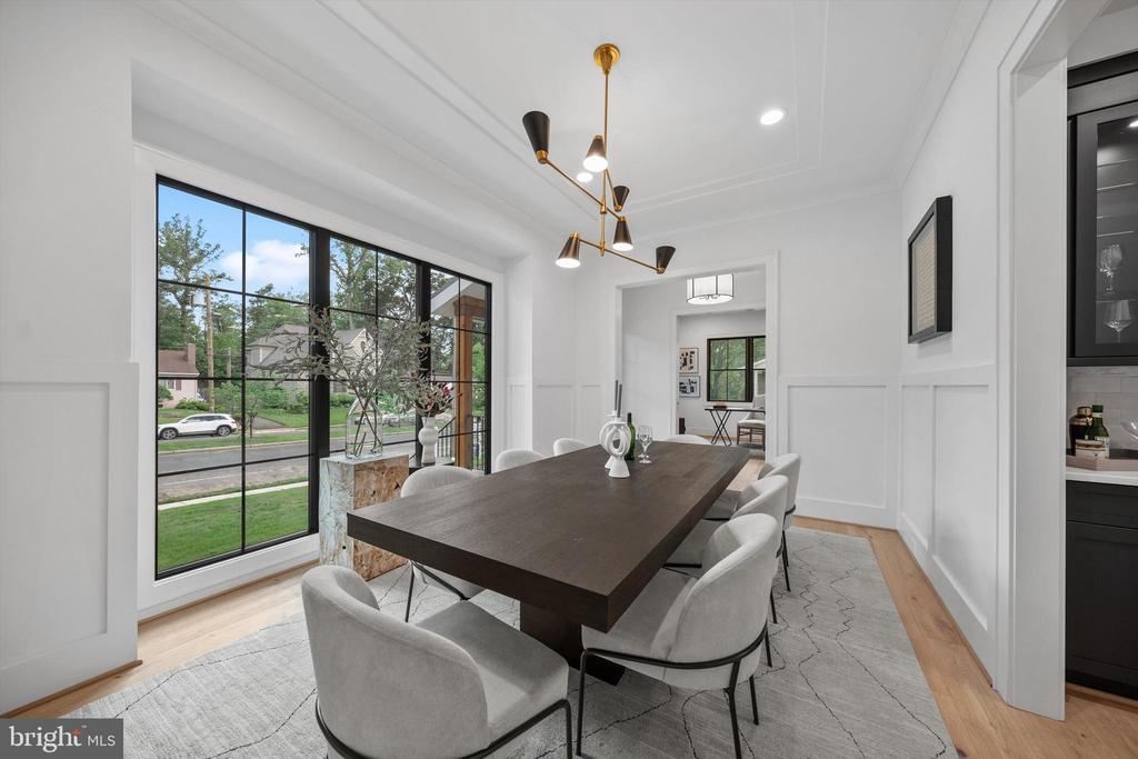 6807 Williamsburg Blvd
