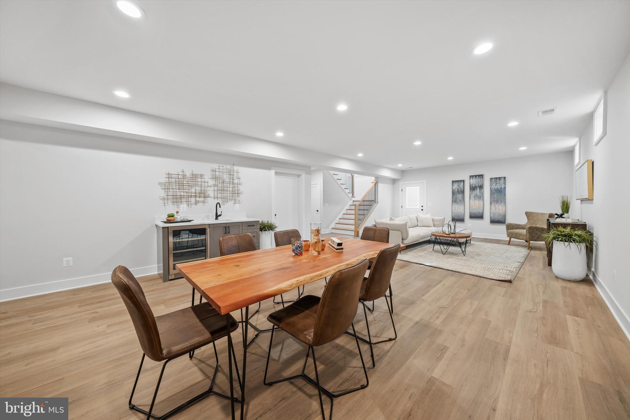 6807 Williamsburg Blvd