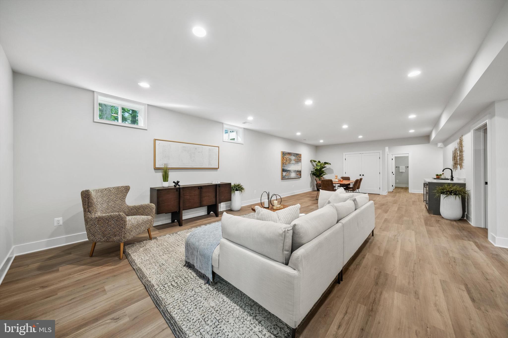 6807 Williamsburg Blvd