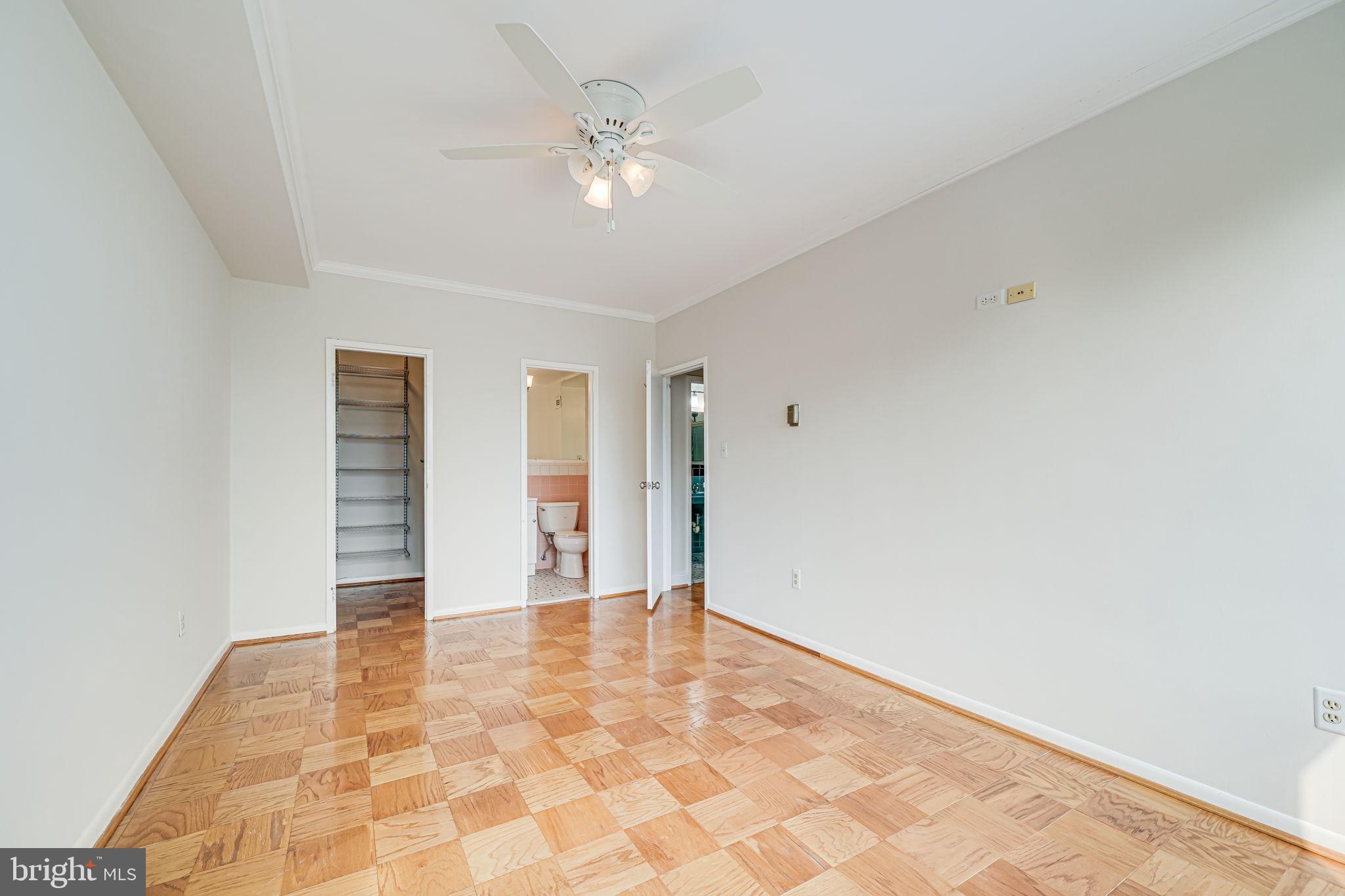 4390 LORCOM LANE 810