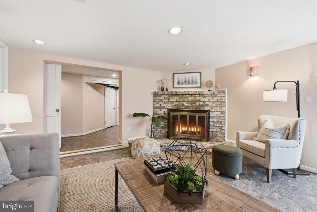 5600 16TH STREET N