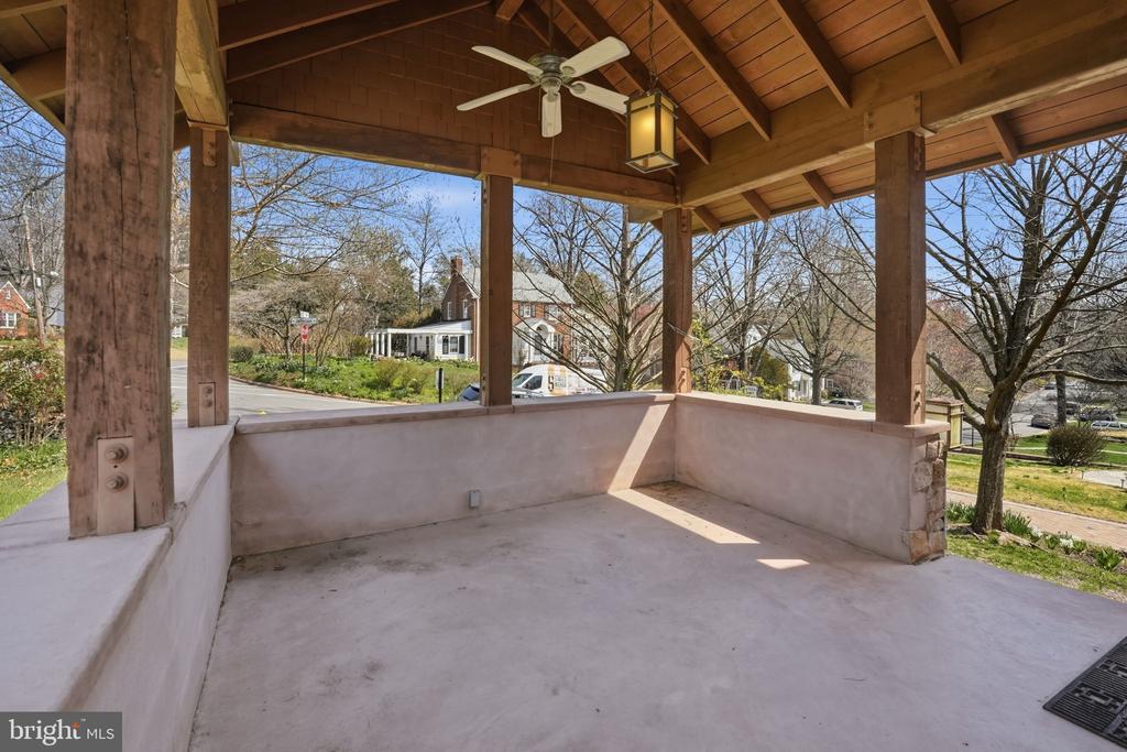 5600 16TH STREET N