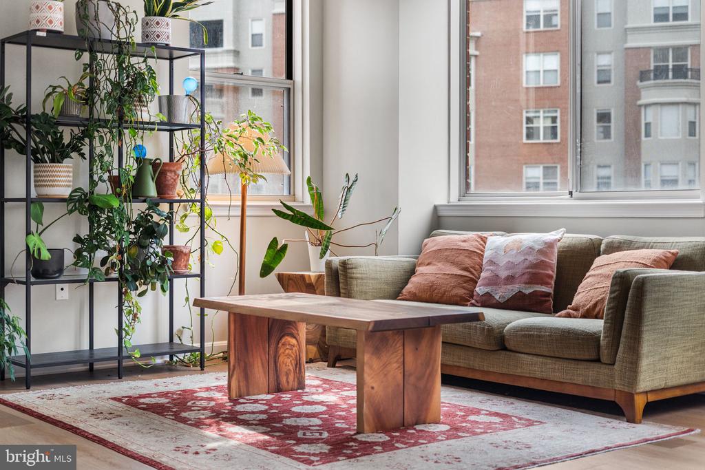 3835 9TH STREET N Unit: 603E