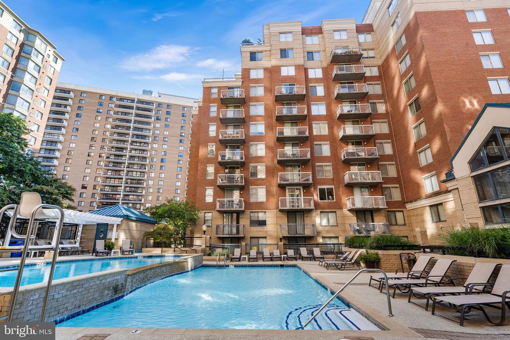 3835 9TH STREET N Unit: 603E