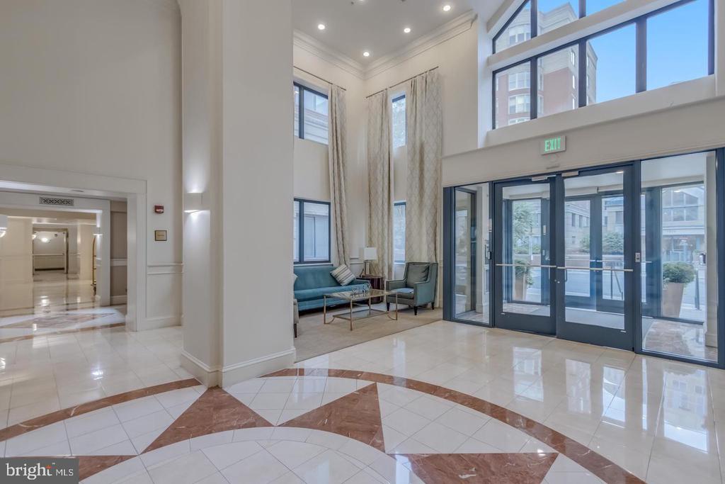 3835 9TH STREET N Unit: 603E