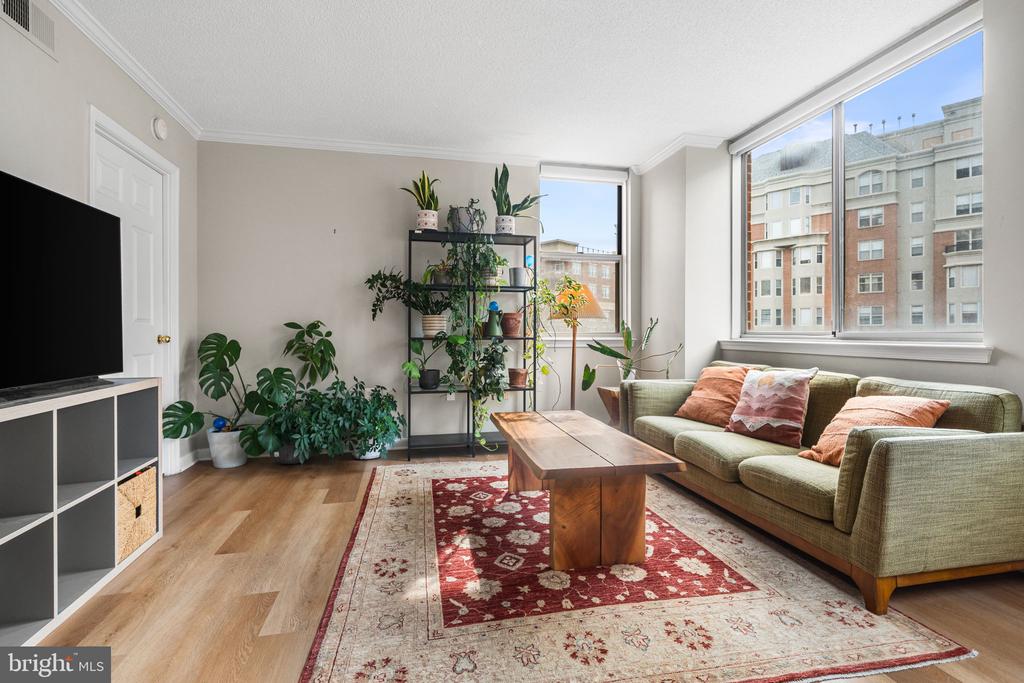 3835 9TH STREET N Unit: 603E