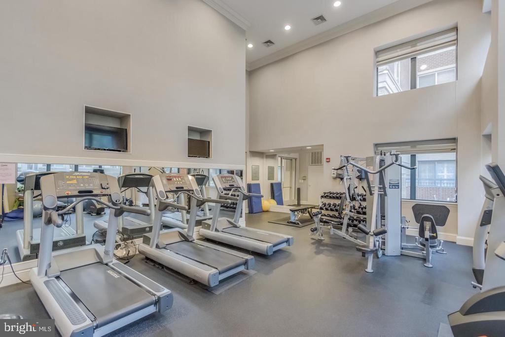 3835 9TH STREET N Unit: 603E
