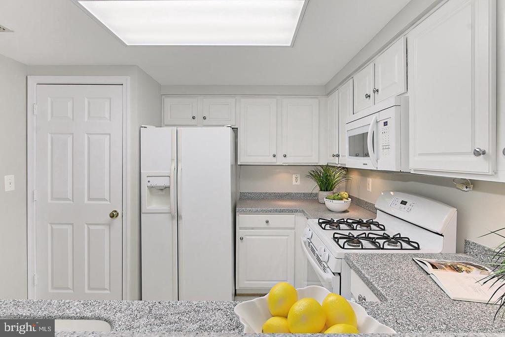 3835 9TH STREET N Unit: 603E