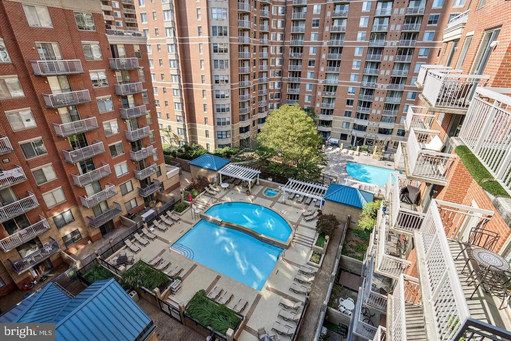 3835 9TH STREET N Unit: 603E