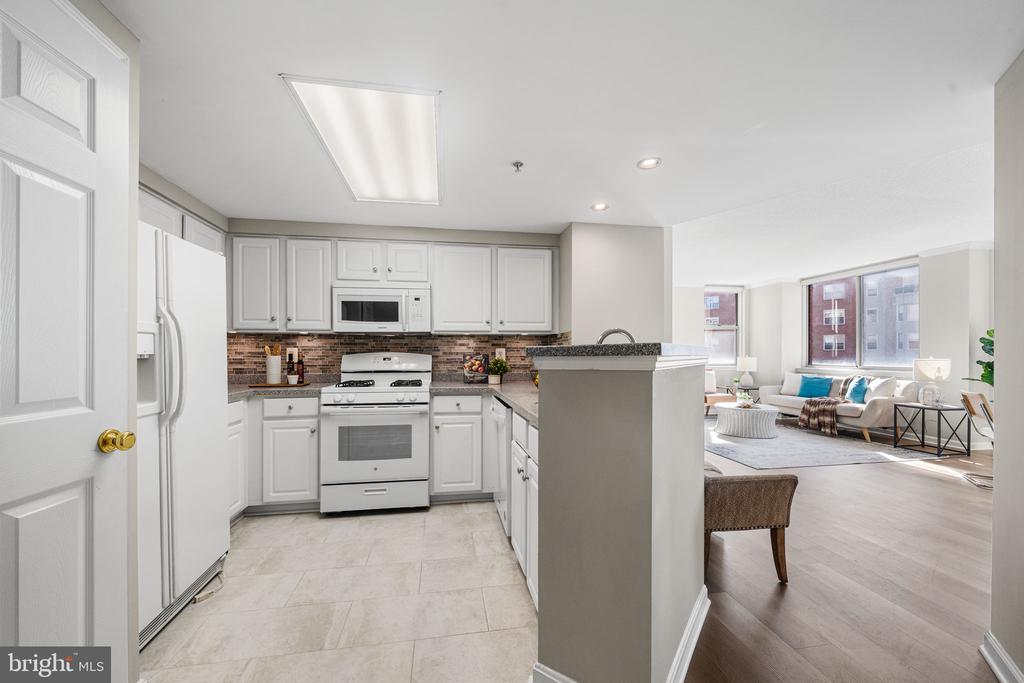 3835 9TH STREET N Unit: 603E