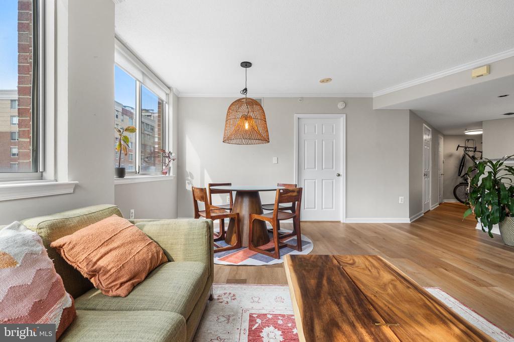 3835 9TH STREET N Unit: 603E