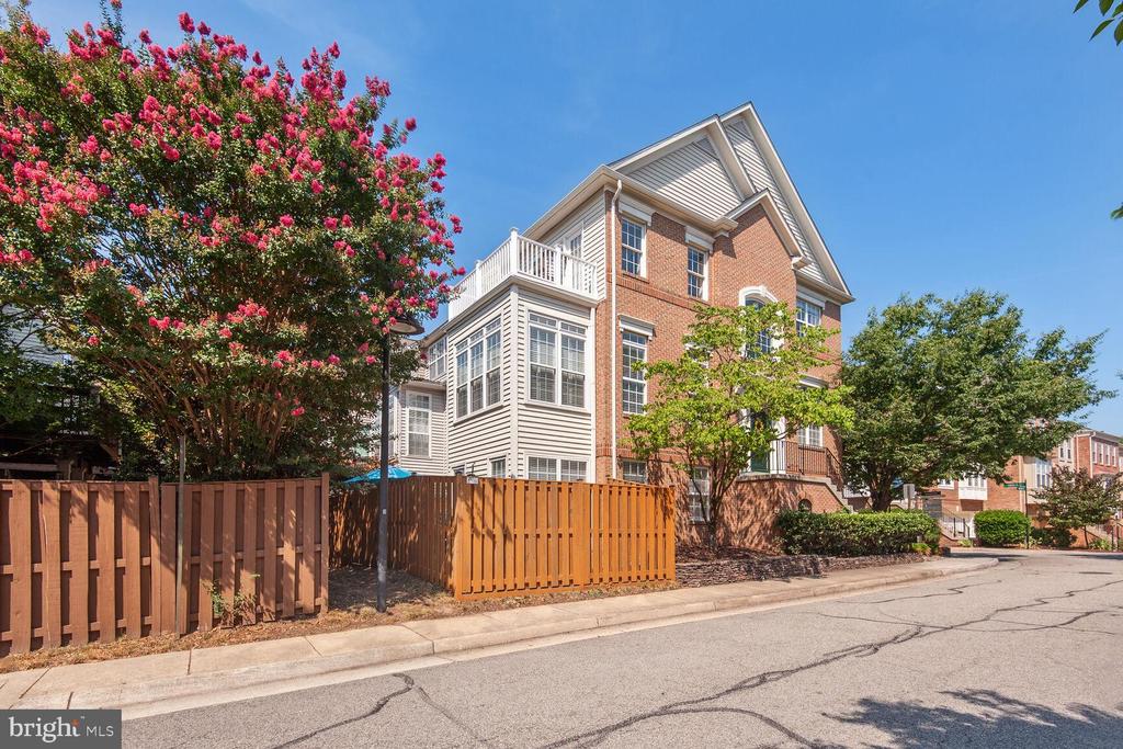 2429 GORGAS PLACE