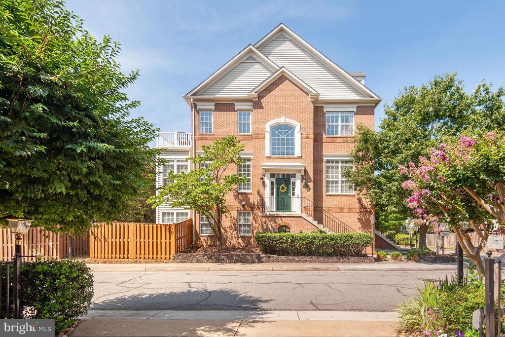 2429 GORGAS PLACE