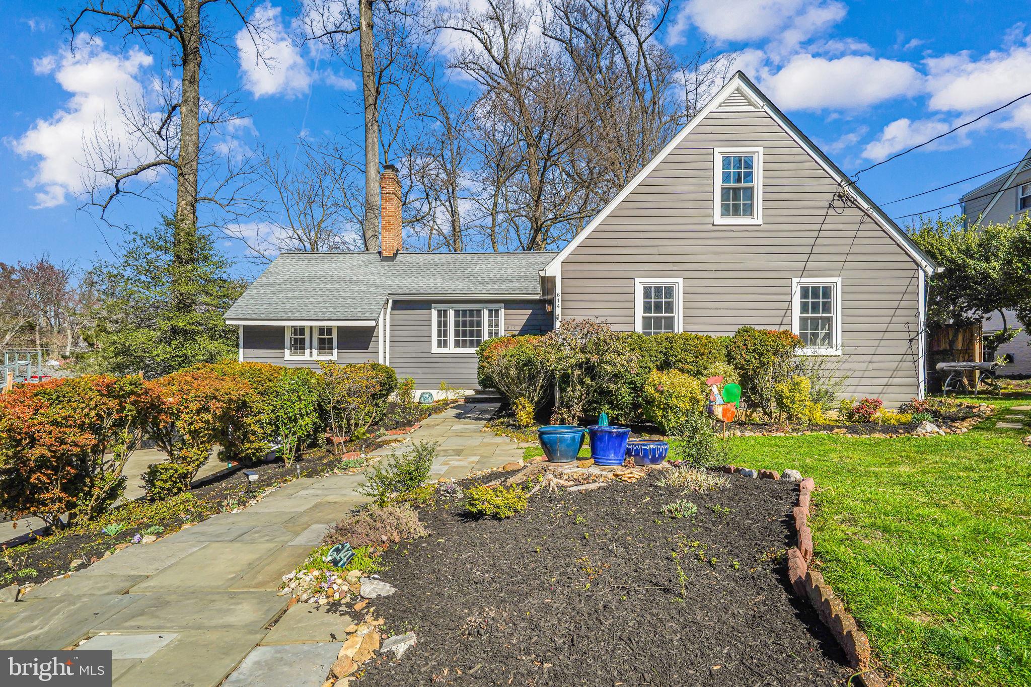 614 Knollwood Dr