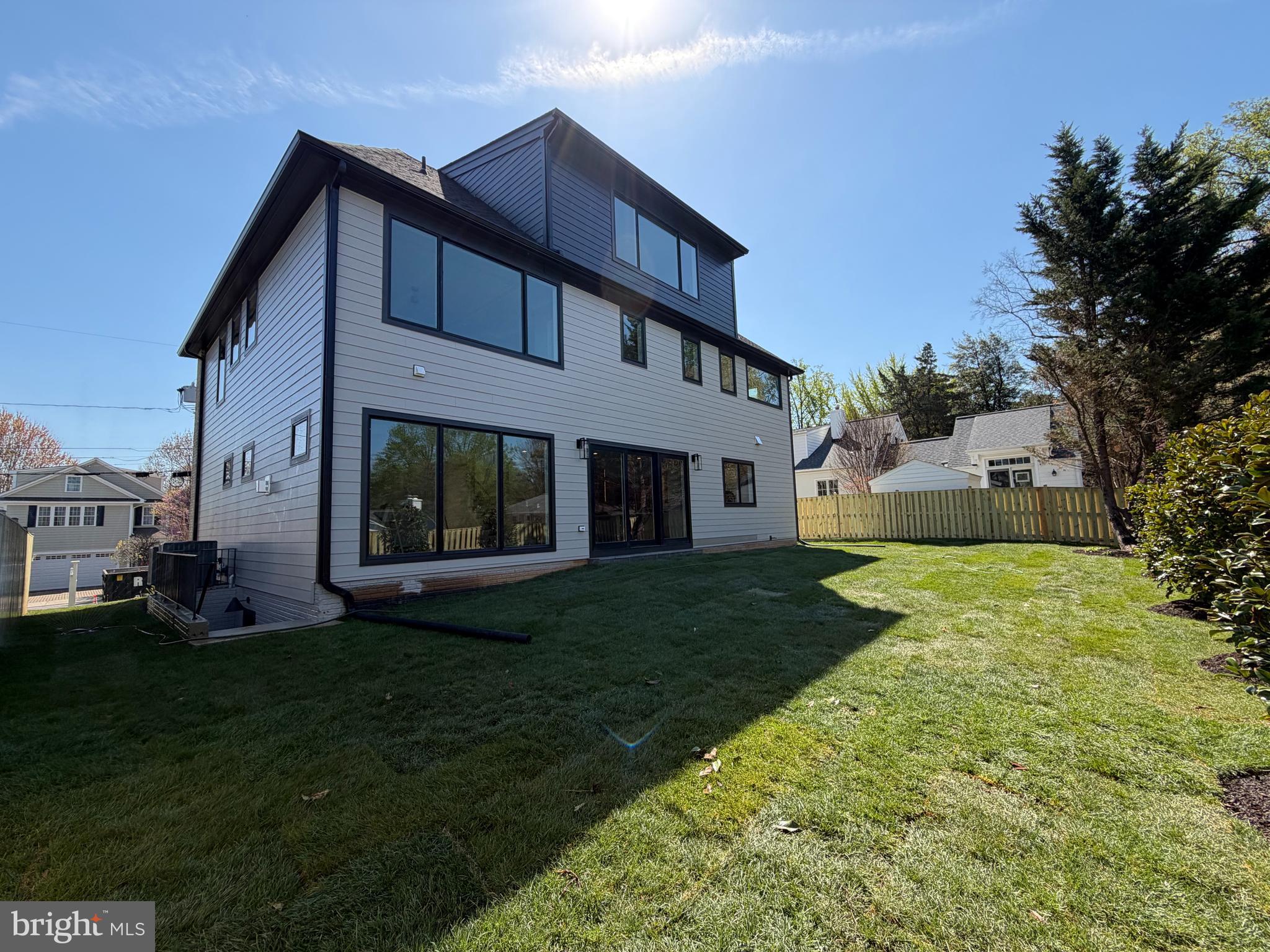 1104 N TUCKAHOE STREET