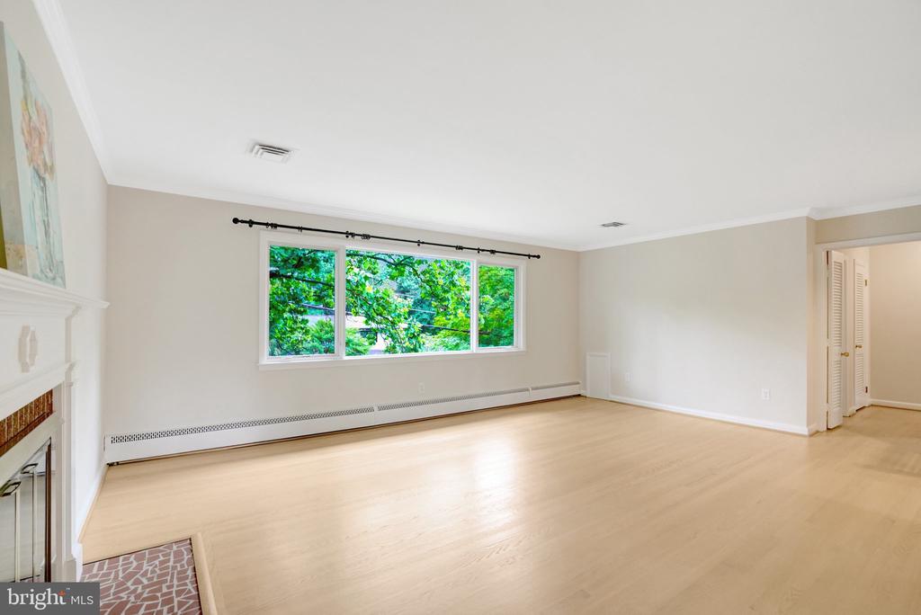 105 POPLAR DRIVE