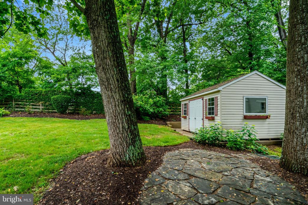 105 POPLAR DRIVE