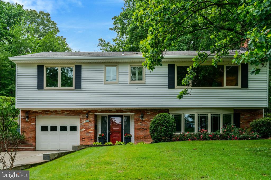105 POPLAR DRIVE