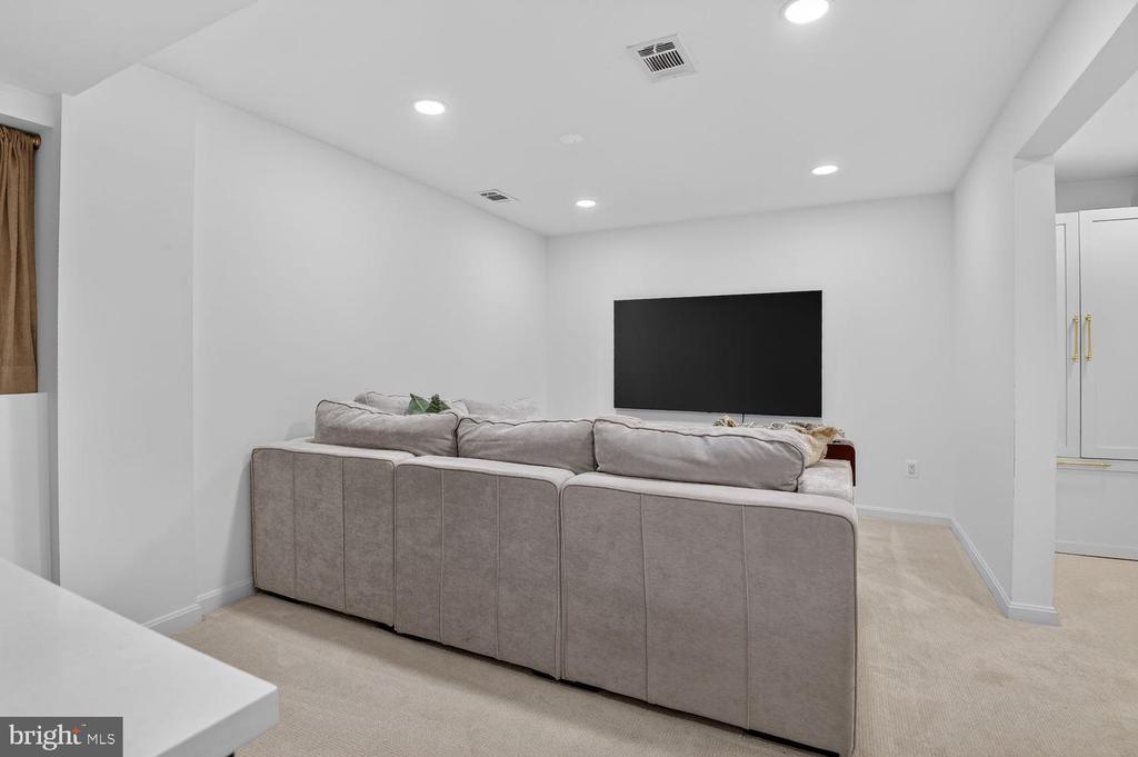 4020 ROBERTS ROAD