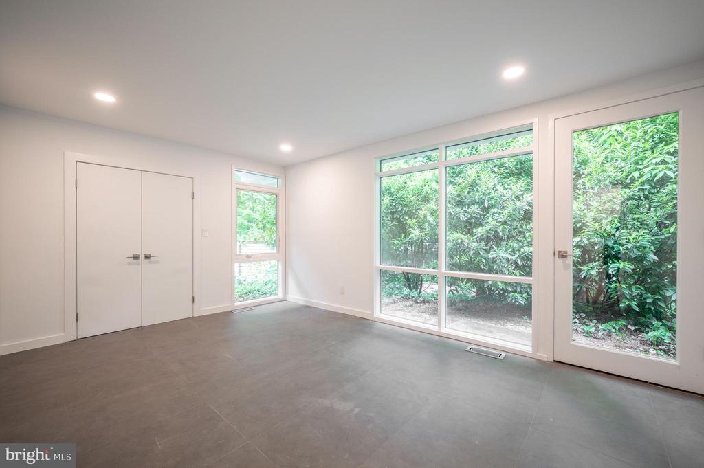 7218 STAFFORD ROAD