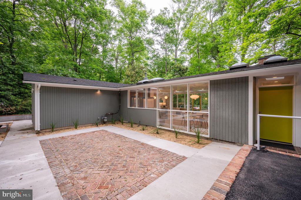 7218 STAFFORD ROAD