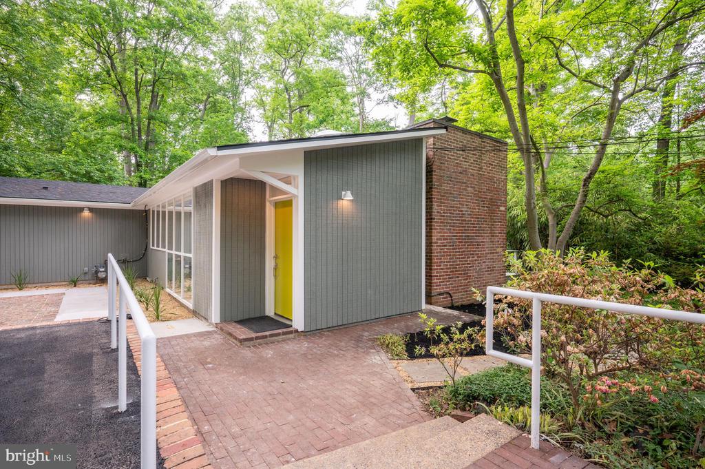 7218 STAFFORD ROAD
