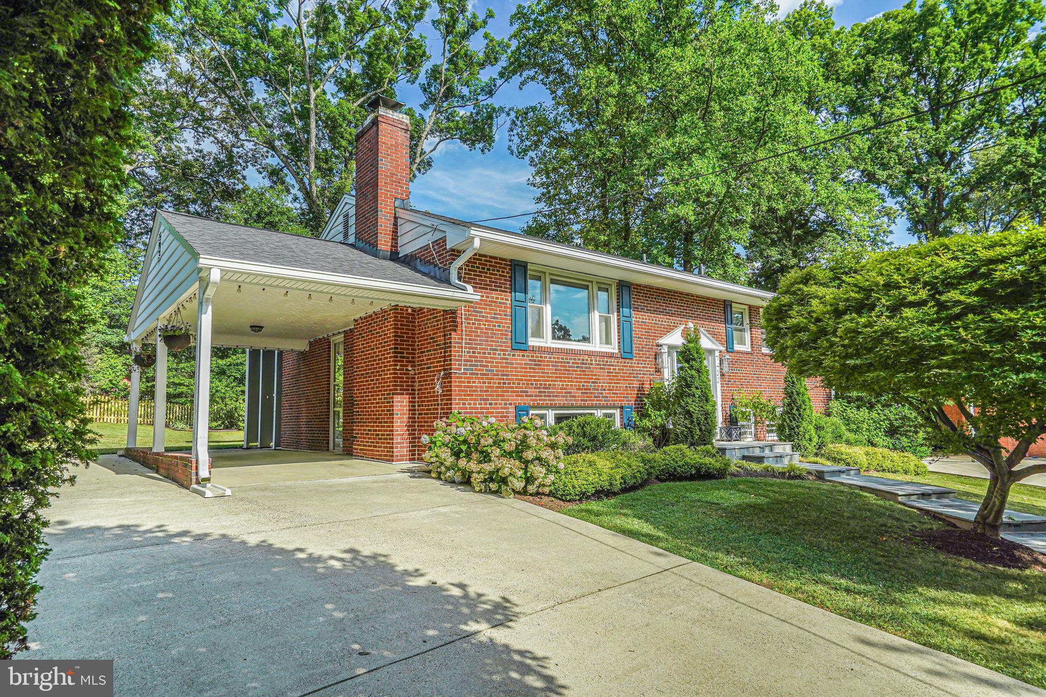 7420 Westwood Park Ln