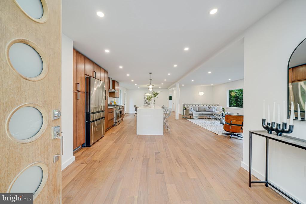 6210 WATERWAY DRIVE