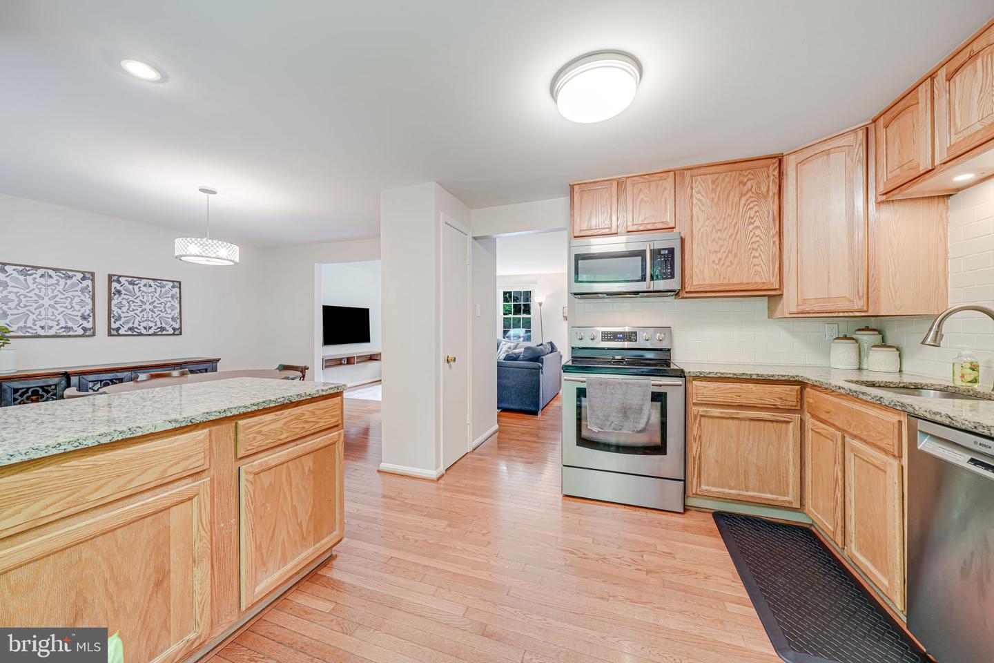 2927 Ellenwood Dr