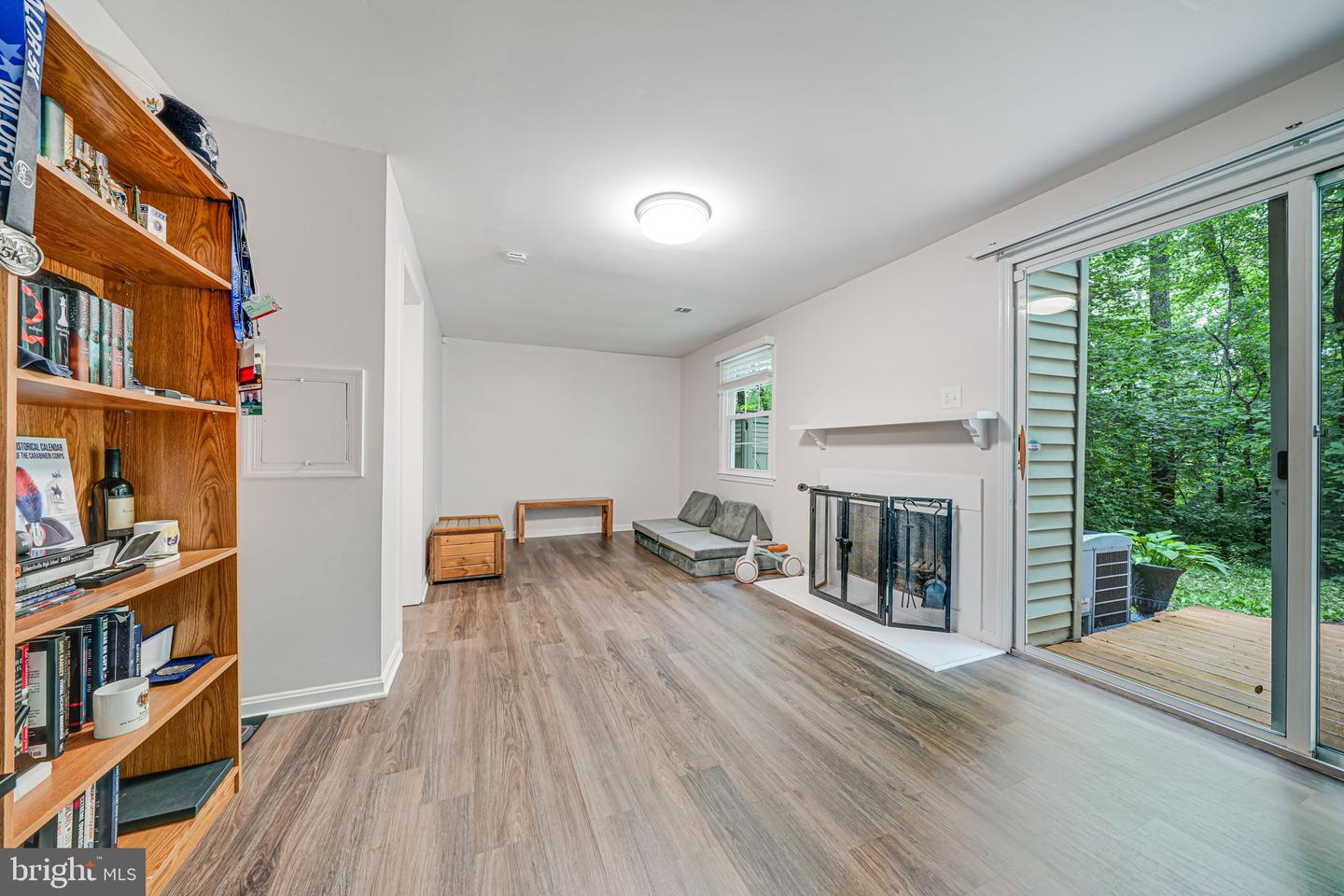 2927 Ellenwood Dr