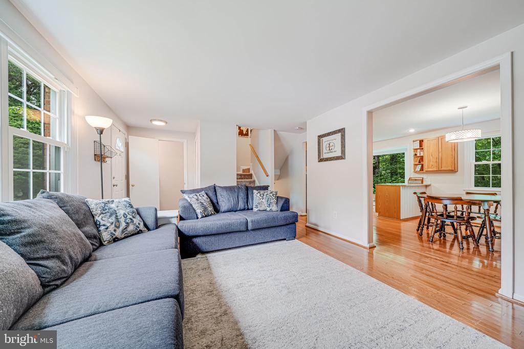 2927 Ellenwood Dr