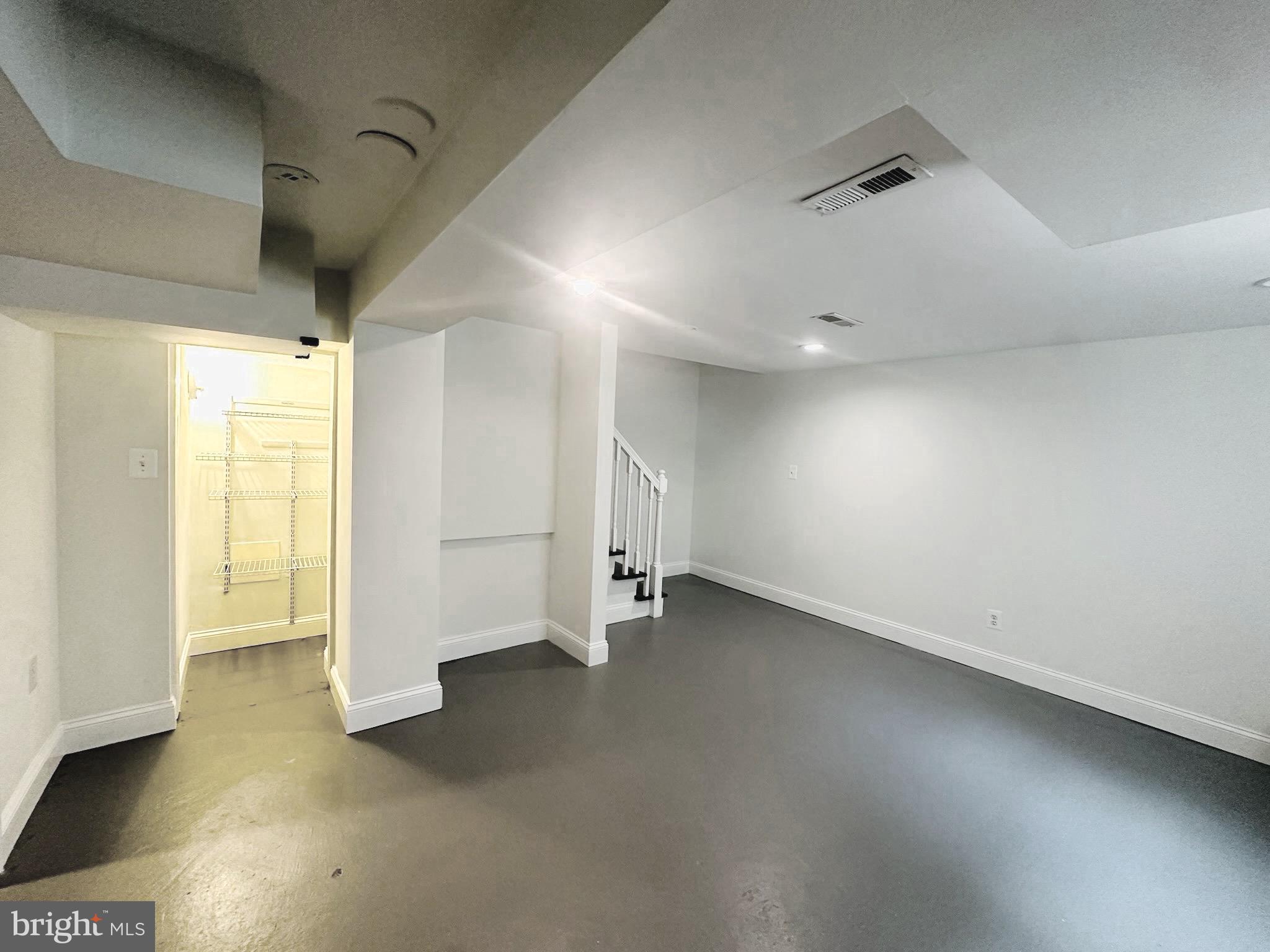 2723 FARNSWORTH DRIVE