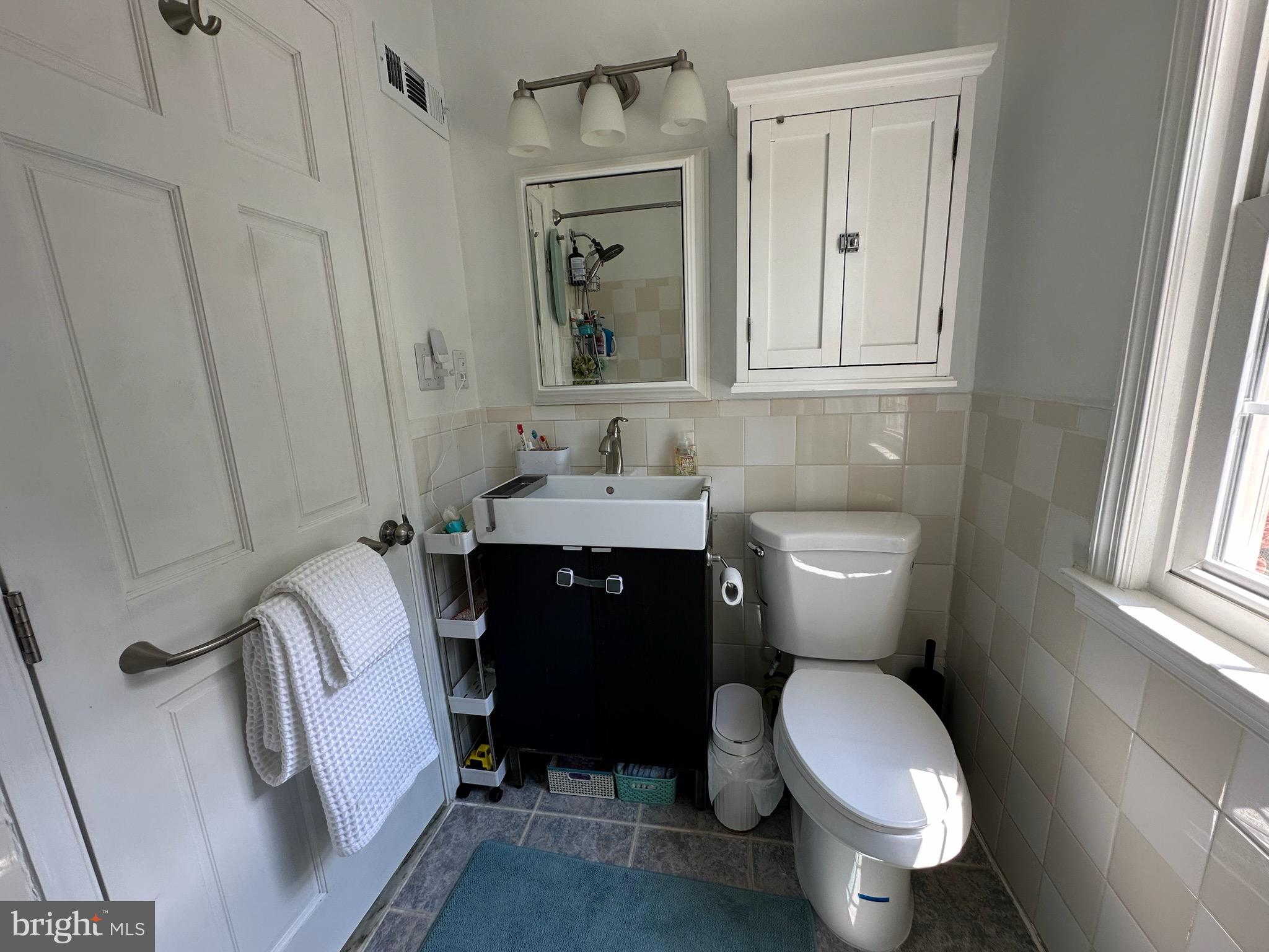 2723 FARNSWORTH DRIVE