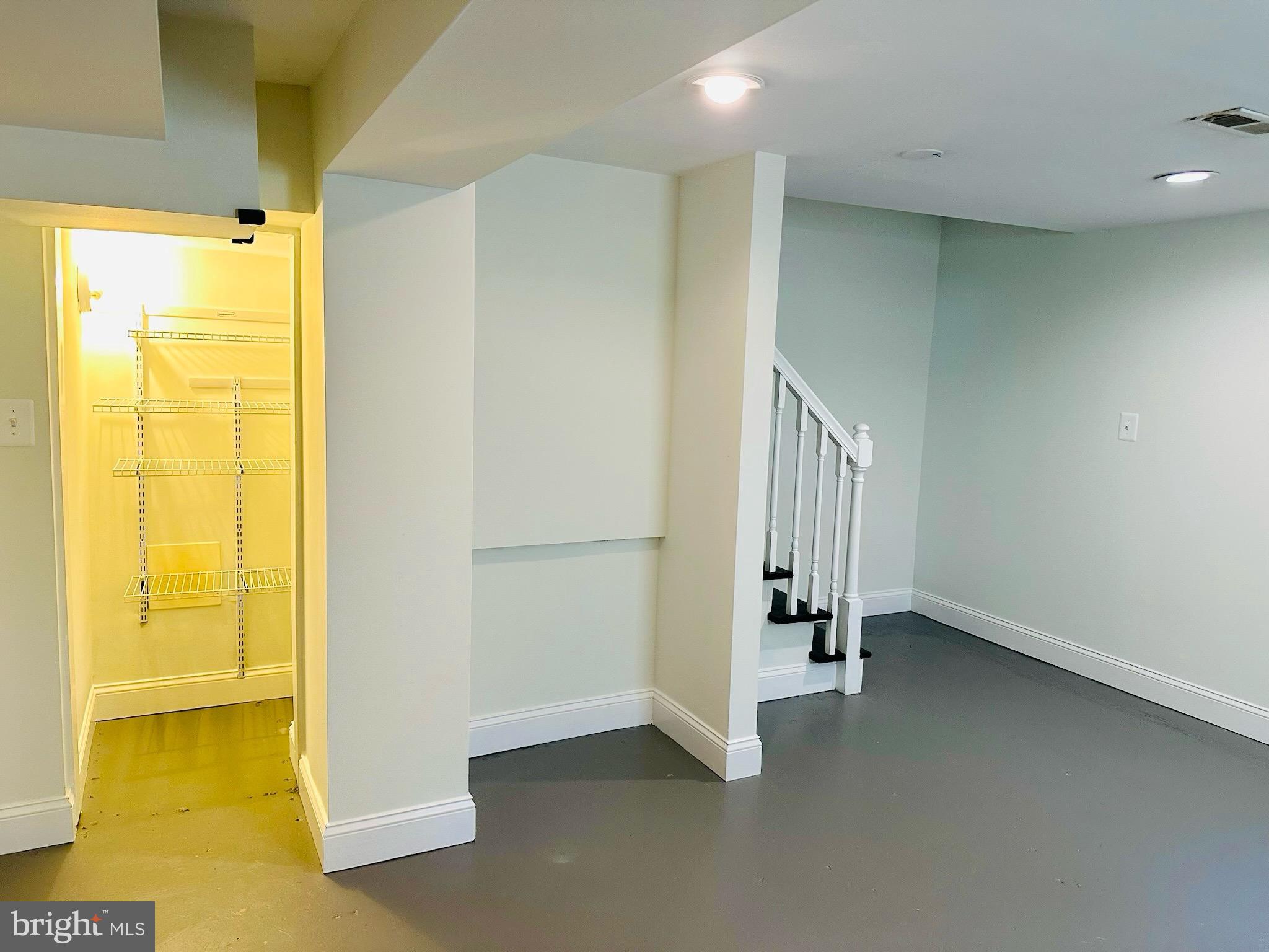 2723 FARNSWORTH DRIVE