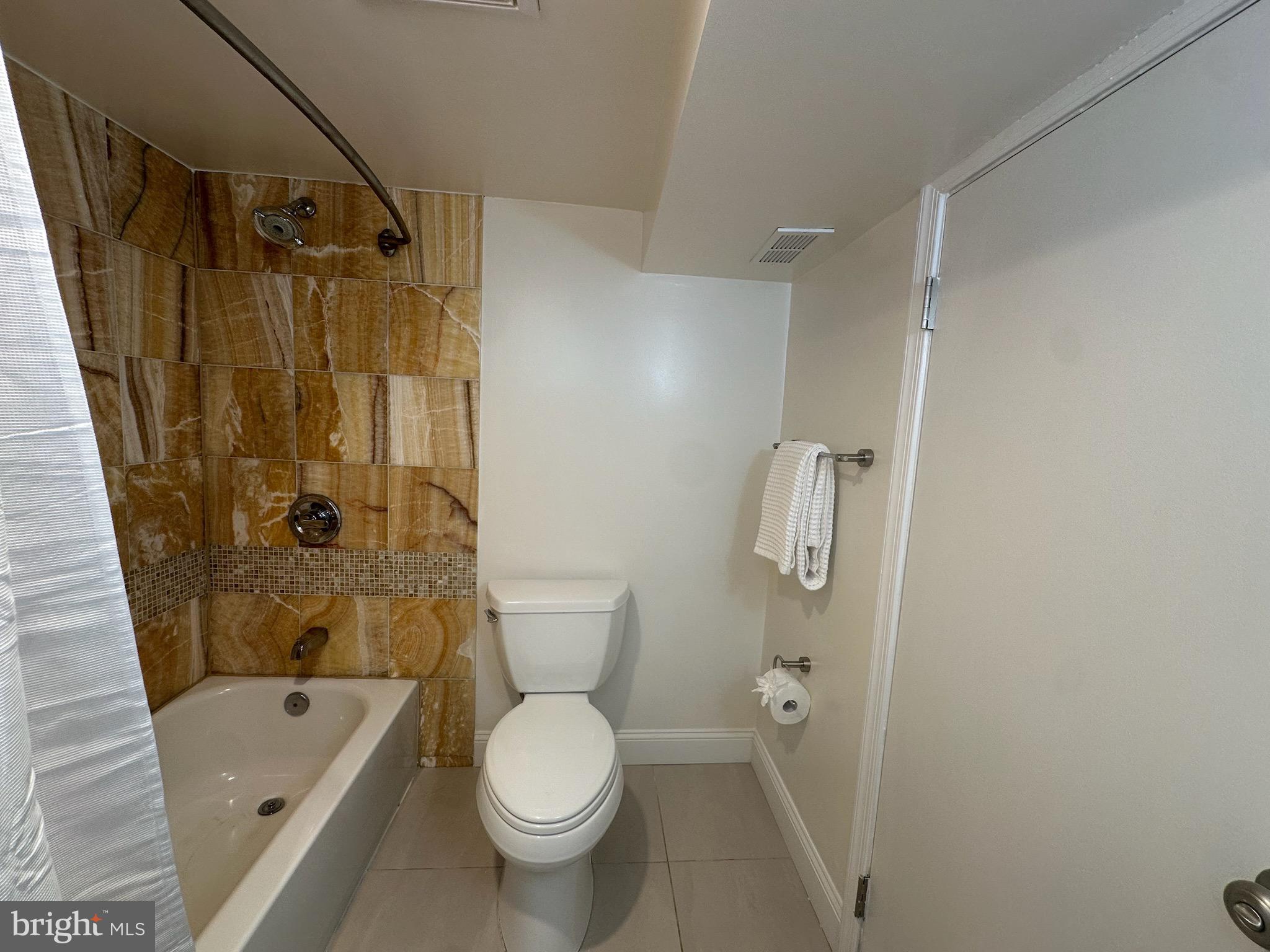 2723 FARNSWORTH DRIVE