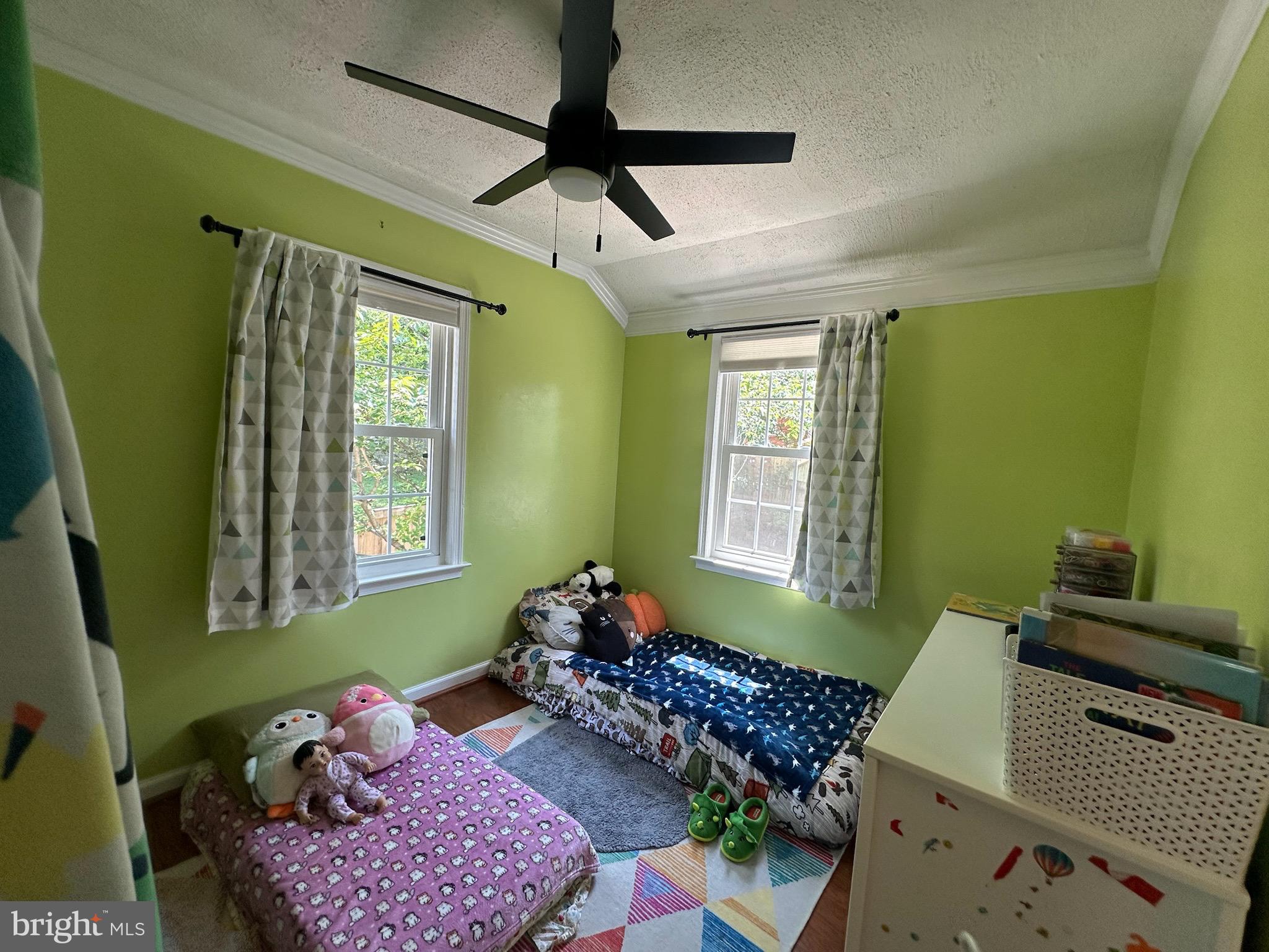 2723 FARNSWORTH DRIVE