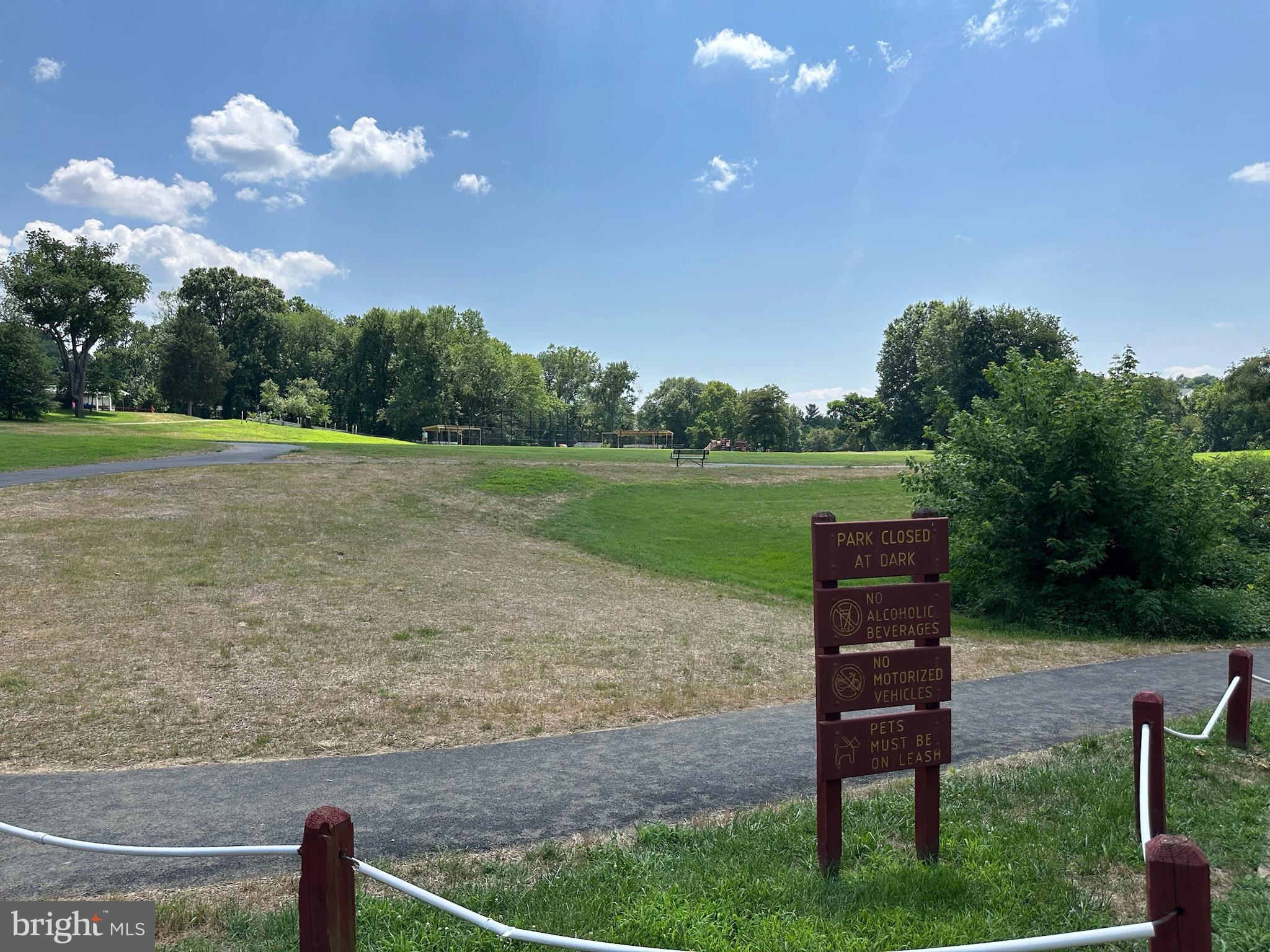 2723 FARNSWORTH DRIVE