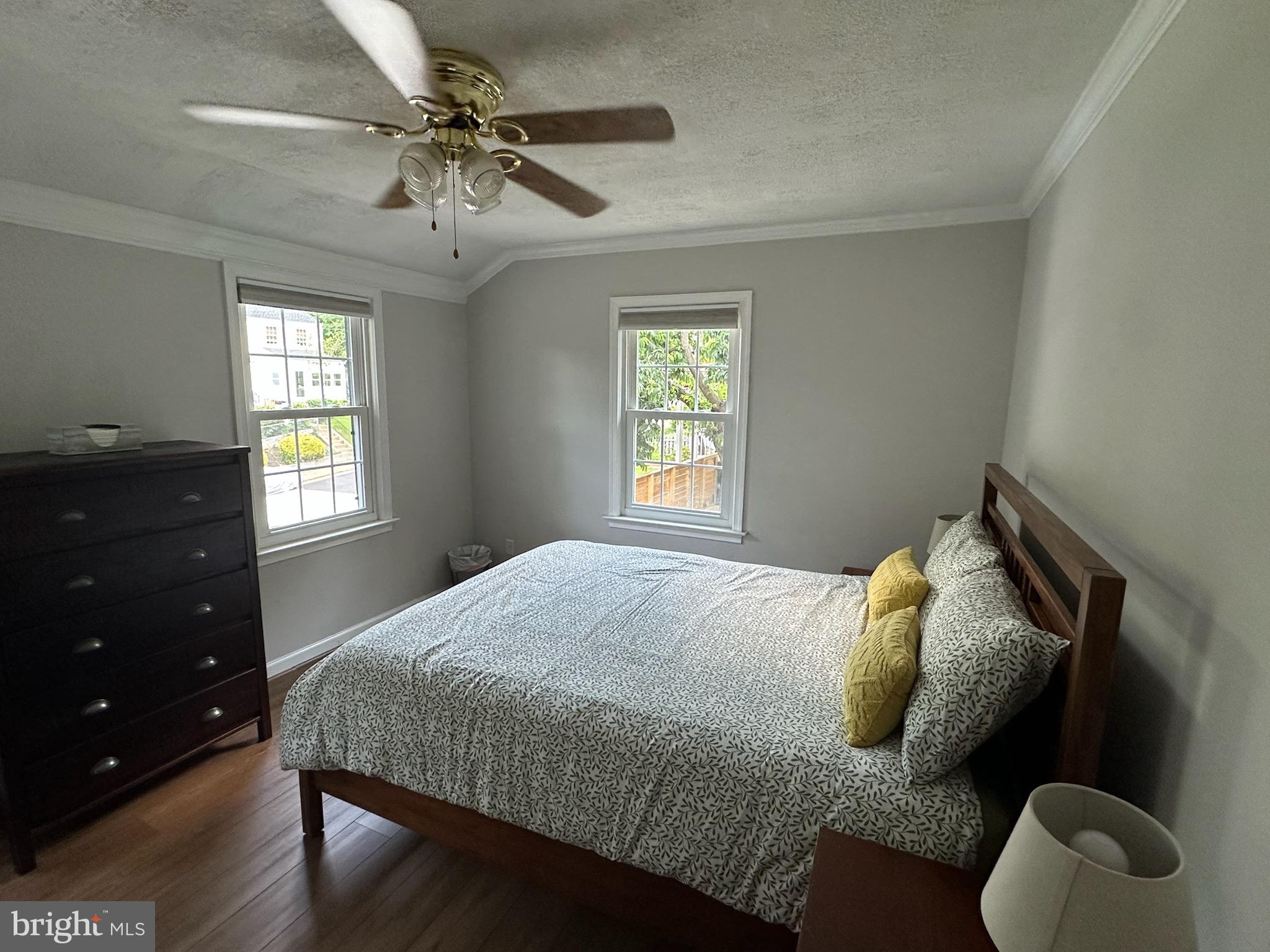 2723 FARNSWORTH DRIVE