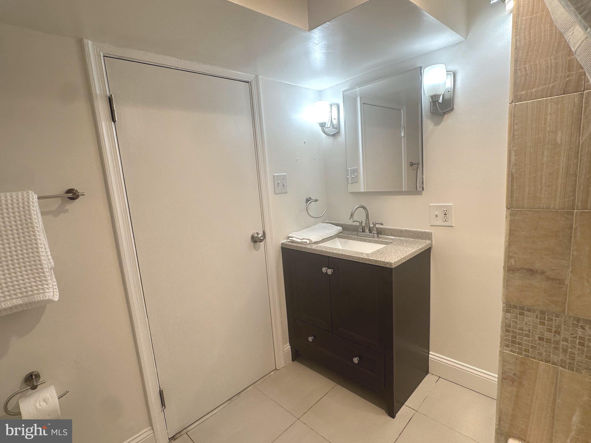 2723 FARNSWORTH DRIVE