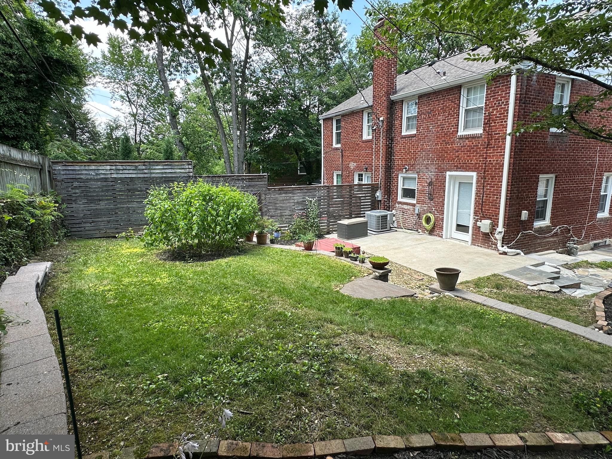 2723 FARNSWORTH DRIVE